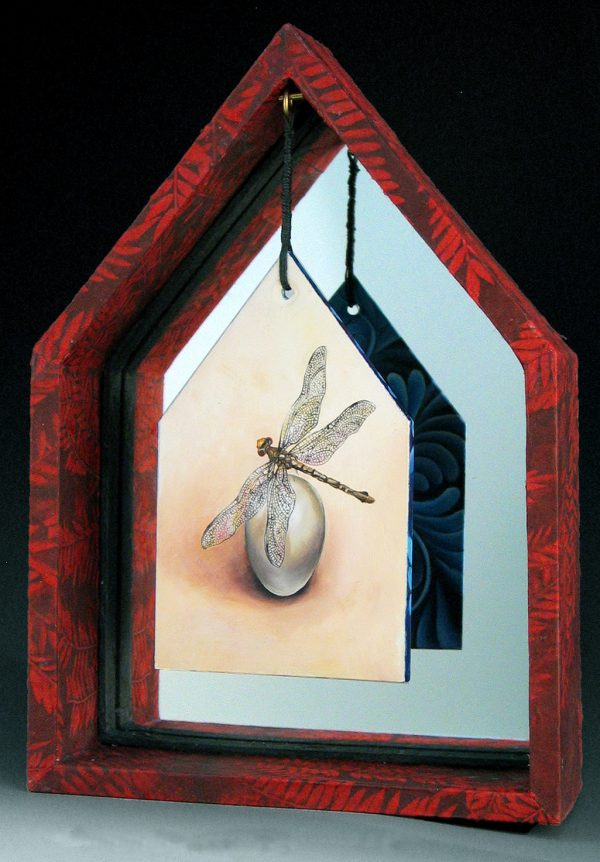 10.003 Dragonfly Egg House 11.5x8x3"