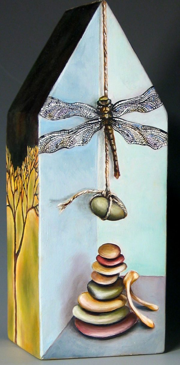 10.008 Dragonfly Stone House 3x3x8"